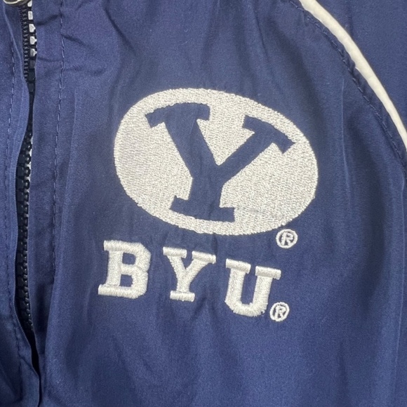 NCAA BYU College Embroidered Zipup Lined Winderbreak Jacket in Navy Blue SZ 3T - Picture 3 of 6